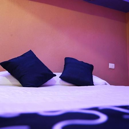 Hotel Oasis Монтеррей Экстерьер фото