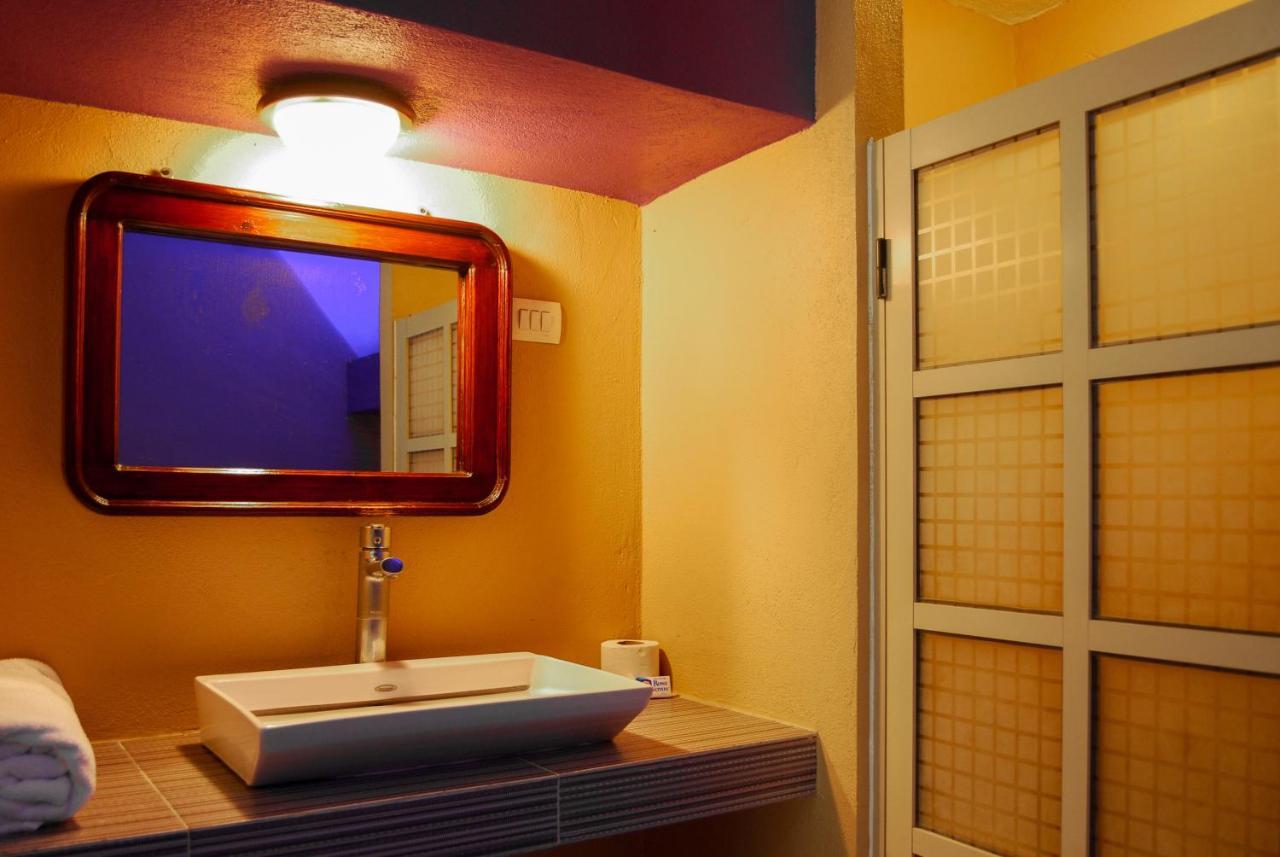 Hotel Oasis Монтеррей Экстерьер фото